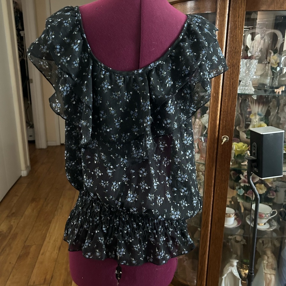 Miley Cyrus MAX AZTIA Short Sleeve Top